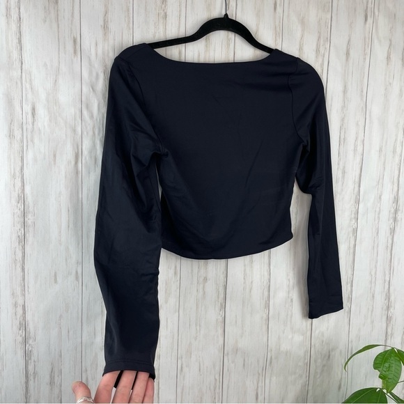 House of Harlow x Revolve black scoop neck crop top - Picture 4 of 4